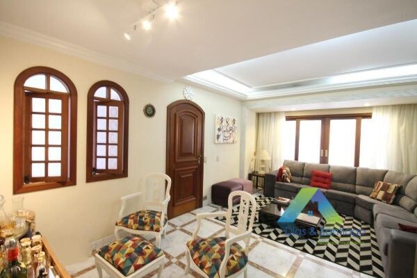 Casa de Condomínio à venda com 4 quartos, 250m² - Foto 3