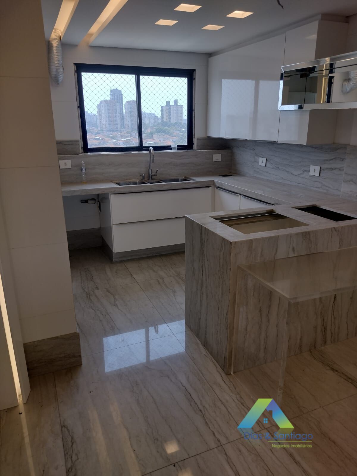 Apartamento à venda com 3 quartos, 170m² - Foto 28