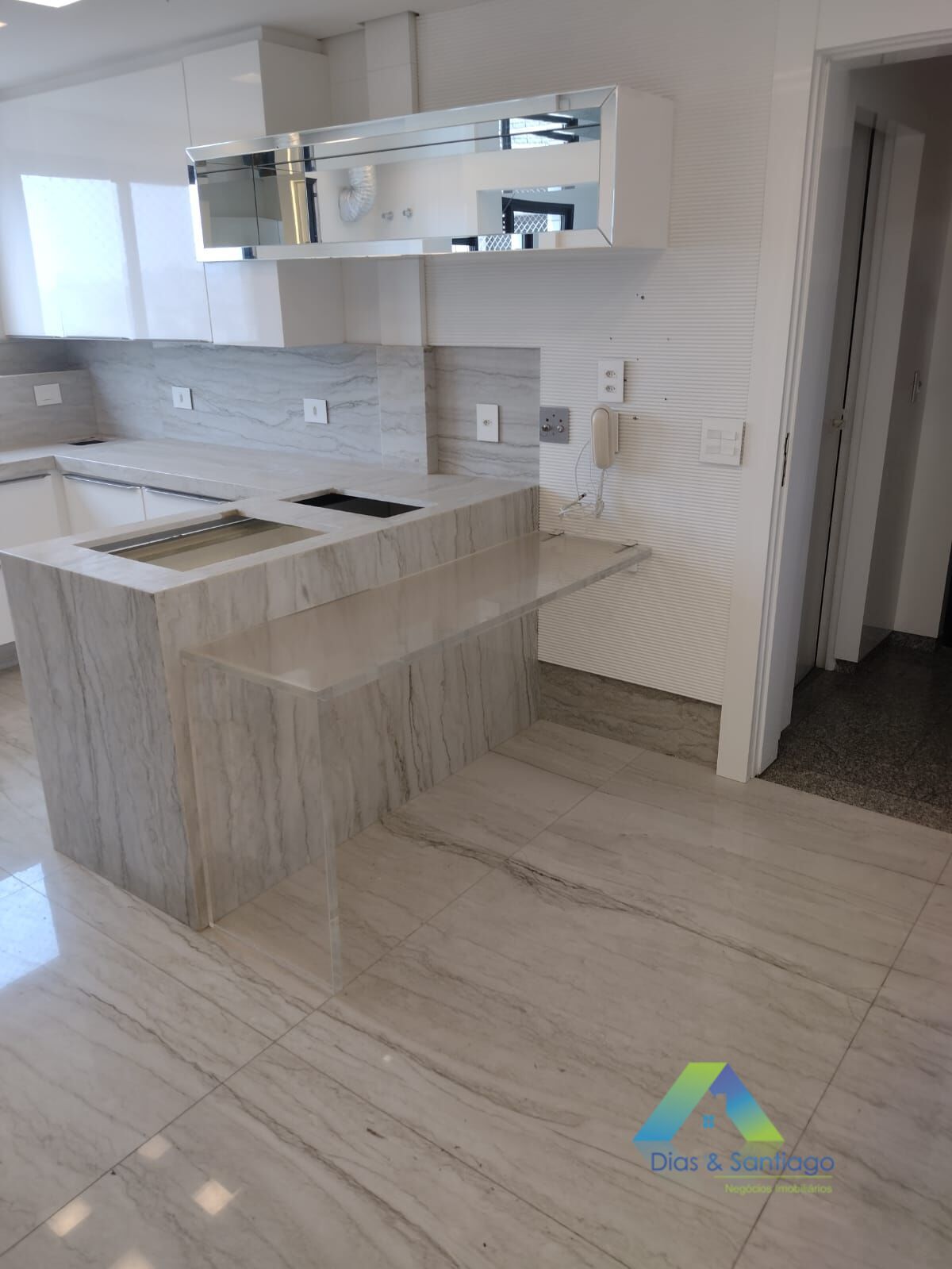 Apartamento à venda com 3 quartos, 170m² - Foto 35