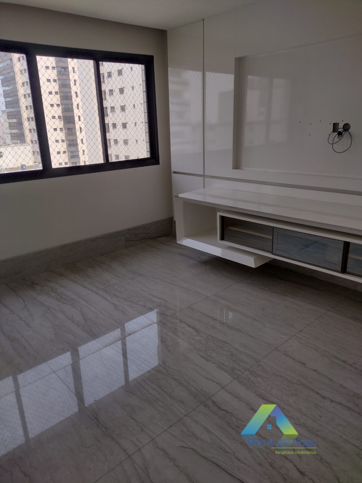 Apartamento à venda com 3 quartos, 170m² - Foto 7