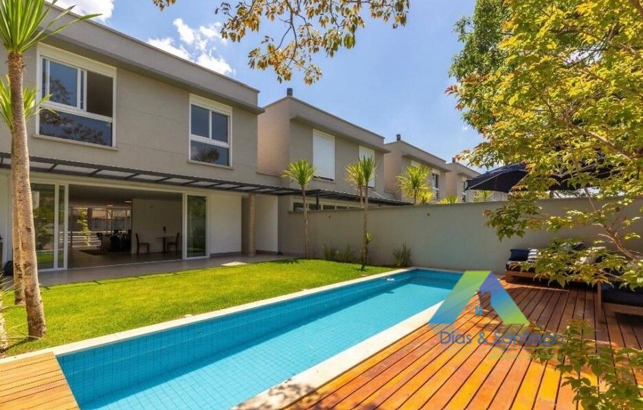 Casa à venda com 4 quartos, 424m² - Foto 1