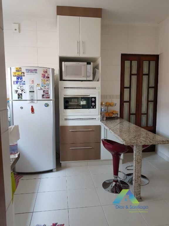 Sobrado à venda com 2 quartos, 126m² - Foto 17