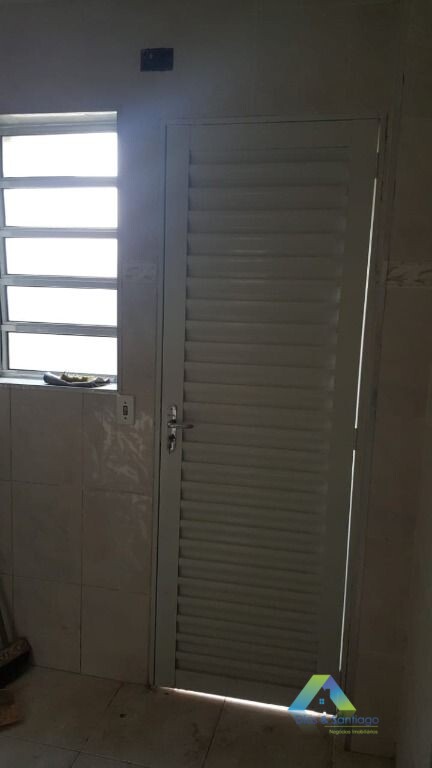 Sobrado à venda com 2 quartos, 86m² - Foto 3