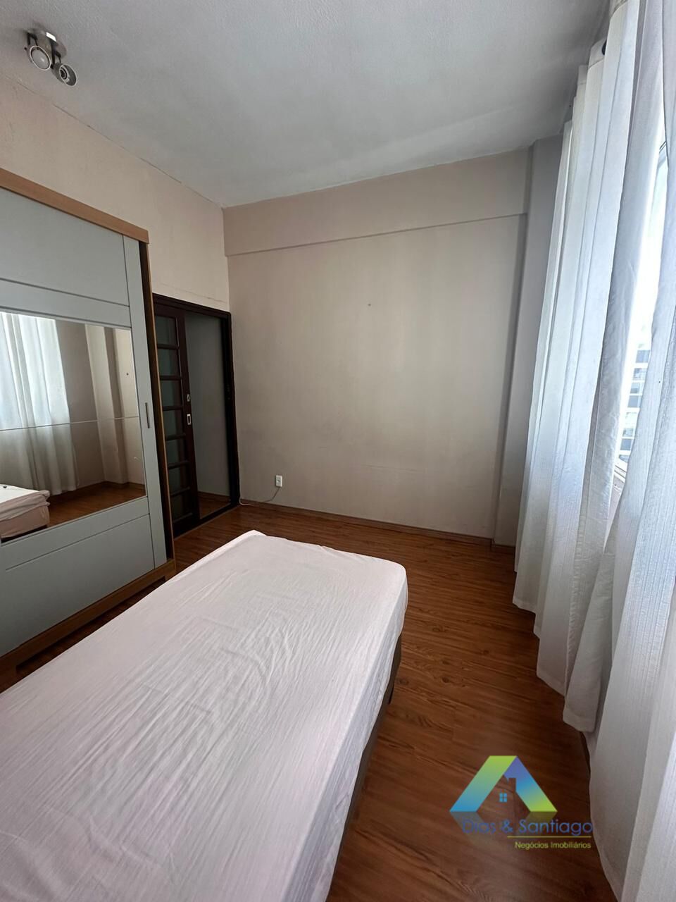 Apartamento à venda com 3 quartos, 106m² - Foto 4