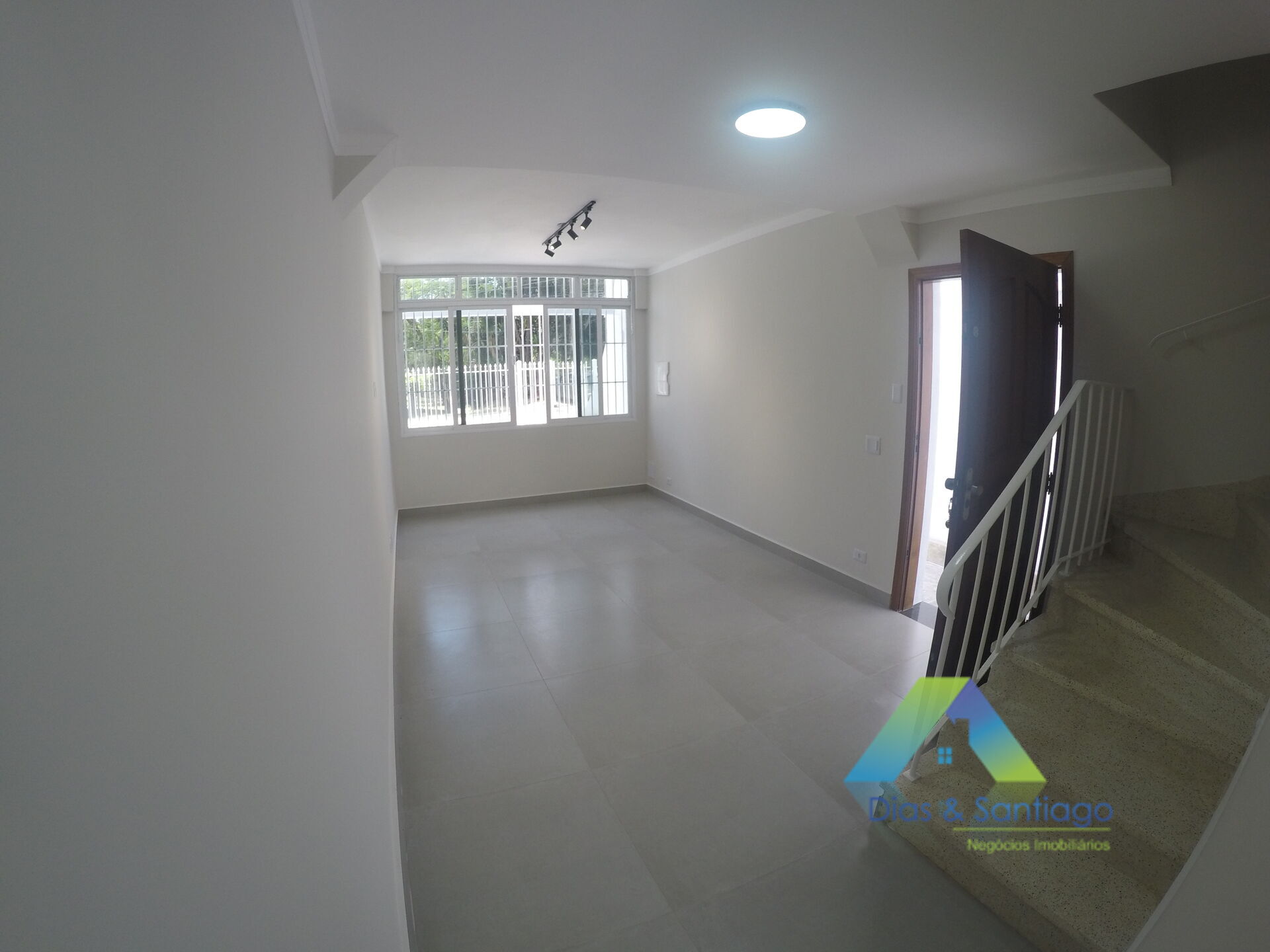 Sobrado à venda com 2 quartos, 83m² - Foto 2