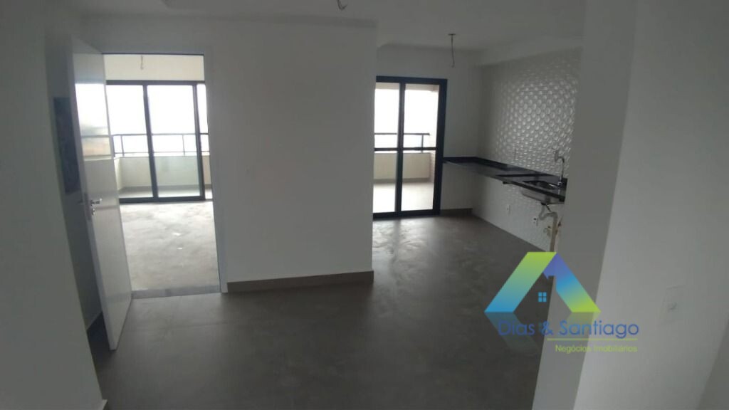 Apartamento à venda com 3 quartos, 161m² - Foto 2