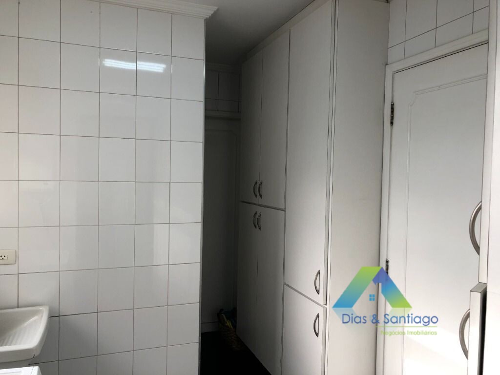 Apartamento à venda com 3 quartos, 139m² - Foto 18