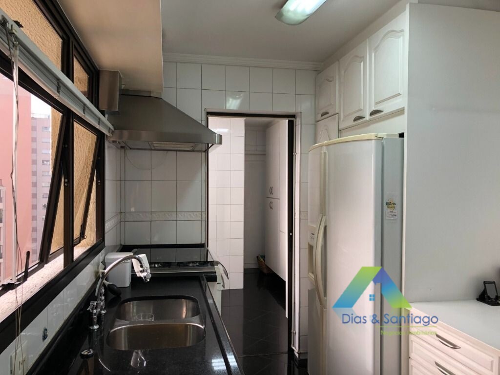 Apartamento à venda com 3 quartos, 139m² - Foto 6