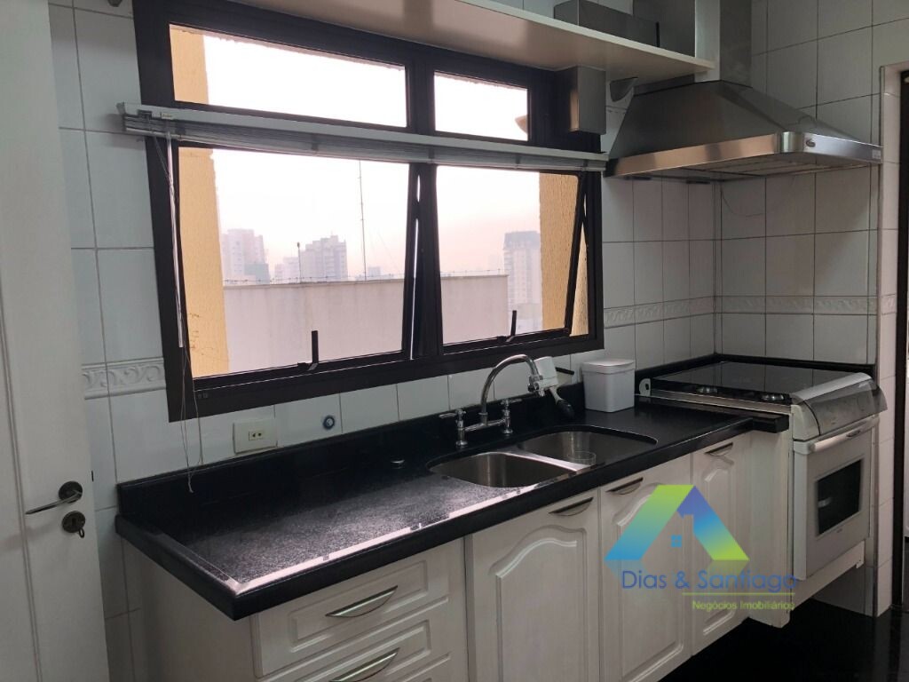 Apartamento à venda com 3 quartos, 139m² - Foto 2