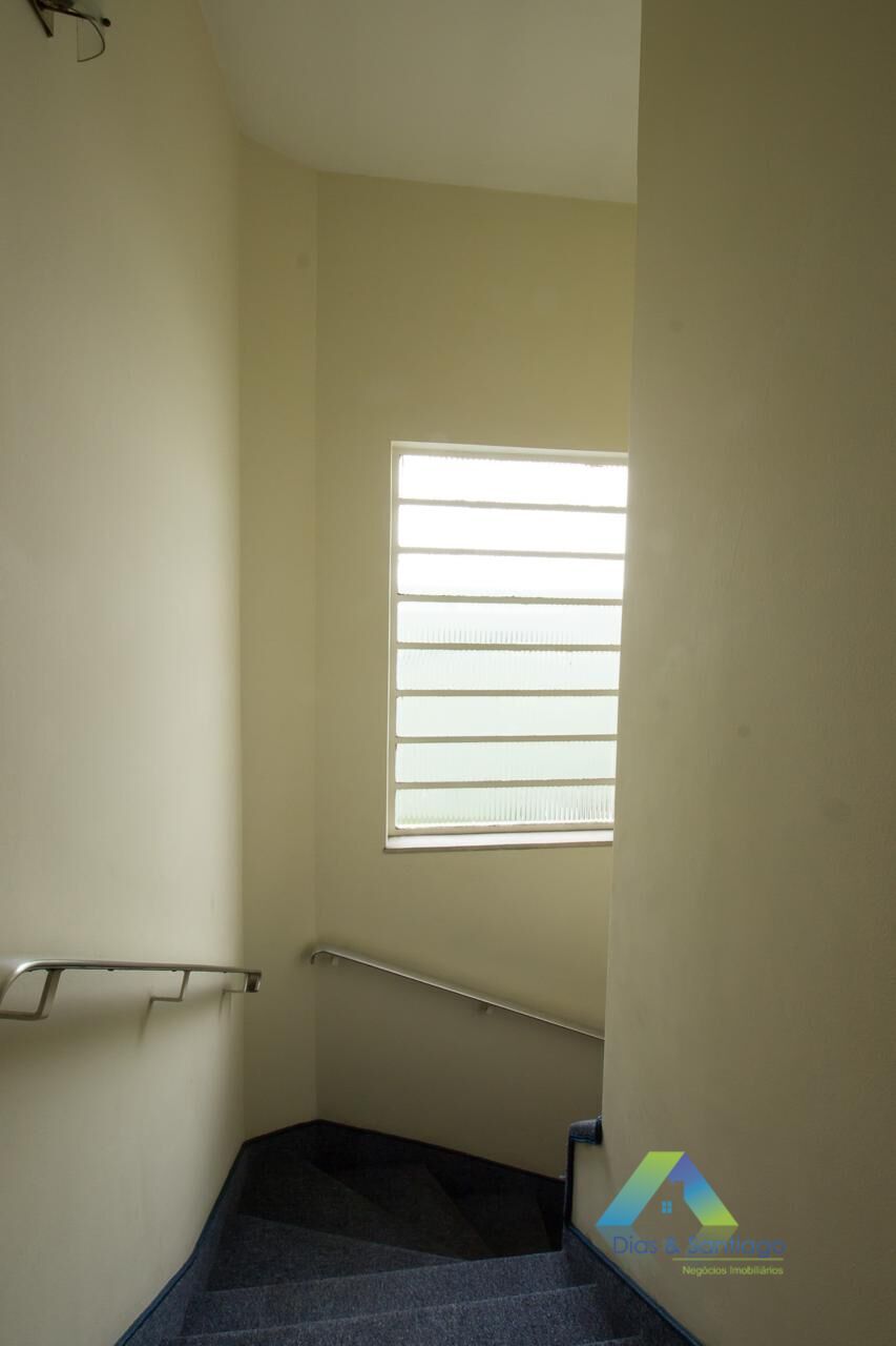 Casa para alugar com 3 quartos, 235m² - Foto 31