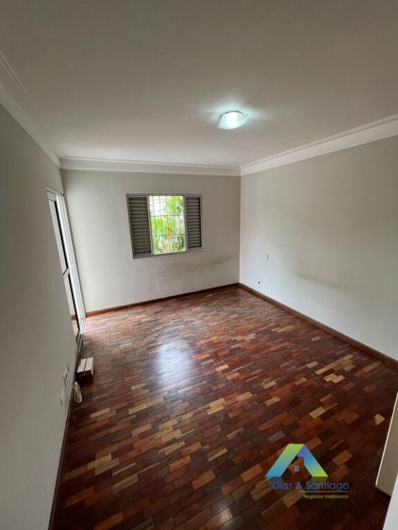 Sobrado à venda com 3 quartos, 200m² - Foto 12