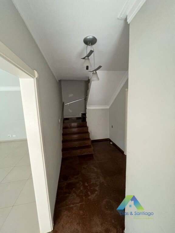 Sobrado à venda com 3 quartos, 200m² - Foto 19