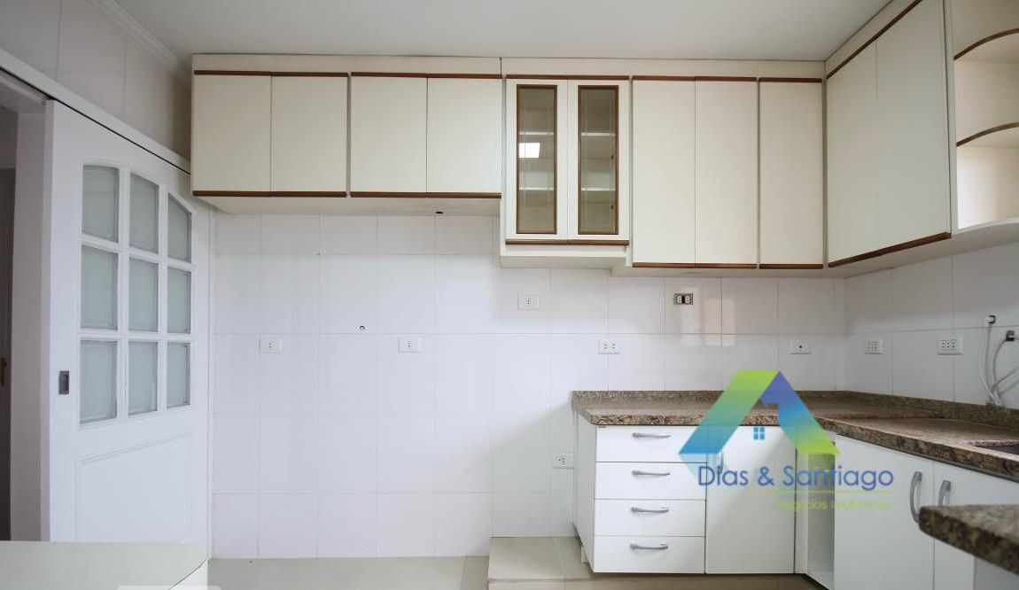 Apartamento para alugar com 3 quartos, 130m² - Foto 23