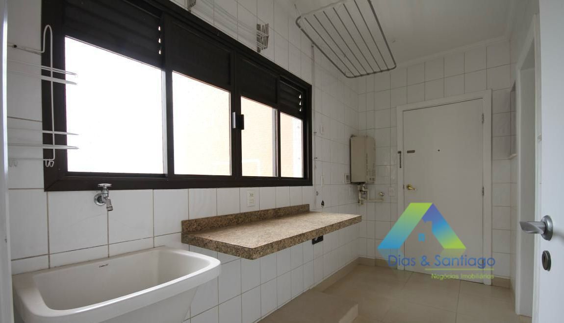 Apartamento para alugar com 3 quartos, 130m² - Foto 25