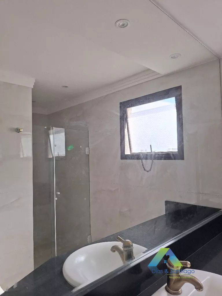 Apartamento para alugar com 3 quartos, 130m² - Foto 9