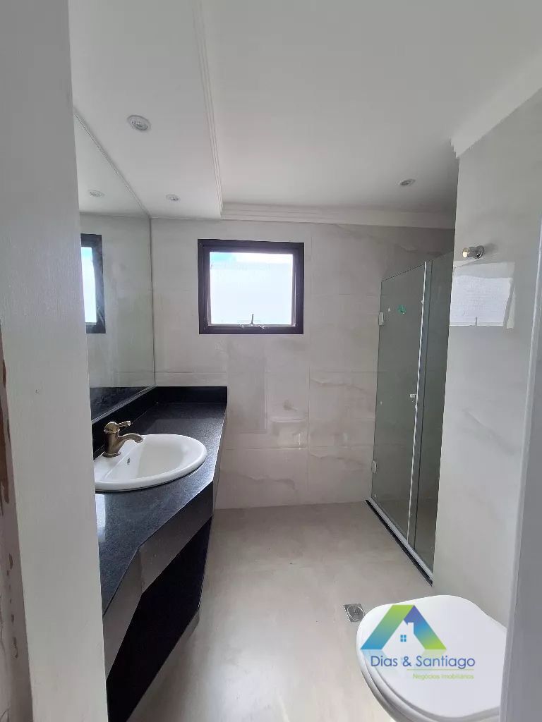 Apartamento para alugar com 3 quartos, 130m² - Foto 16