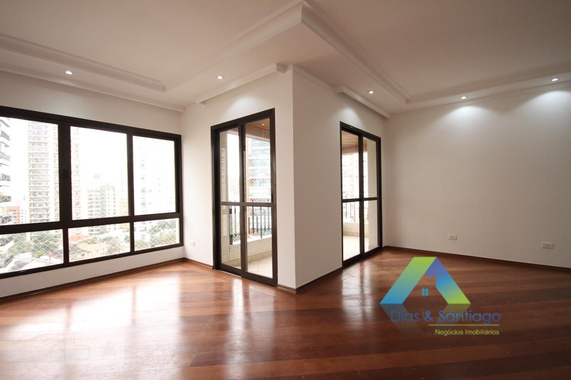 Apartamento para alugar com 3 quartos, 130m² - Foto 1