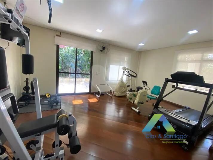 Apartamento para alugar com 3 quartos, 130m² - Foto 47