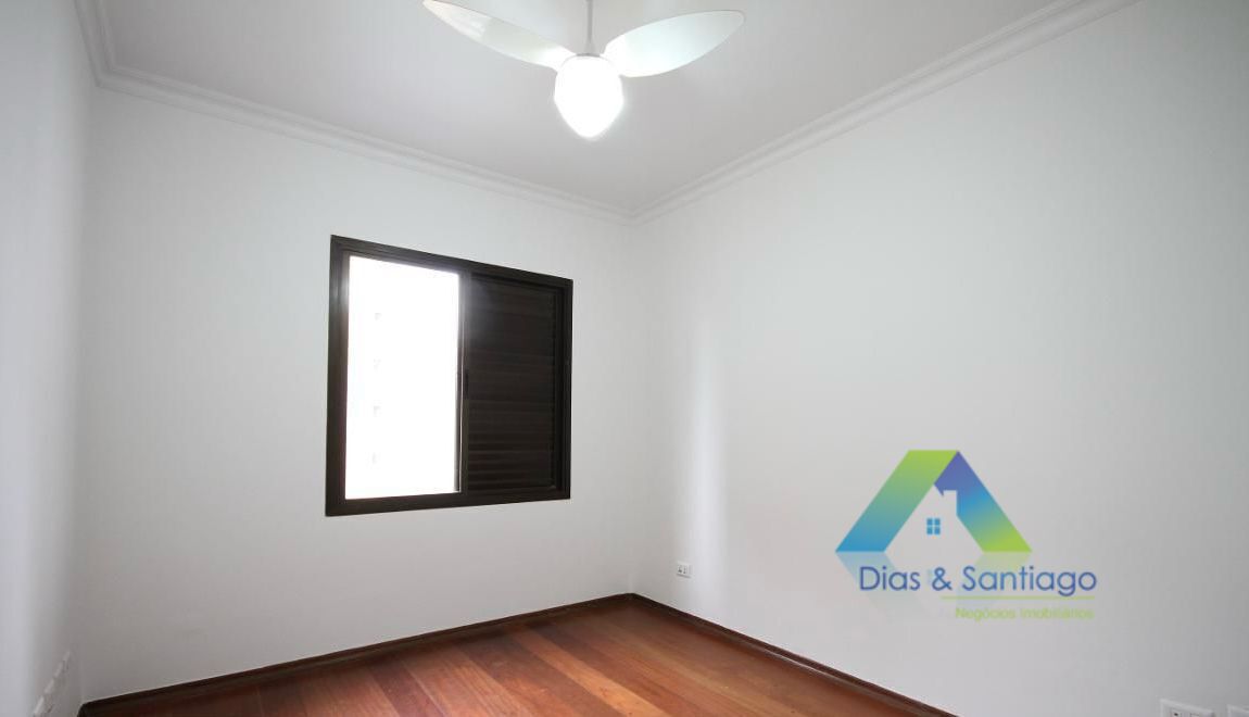 Apartamento para alugar com 3 quartos, 130m² - Foto 15