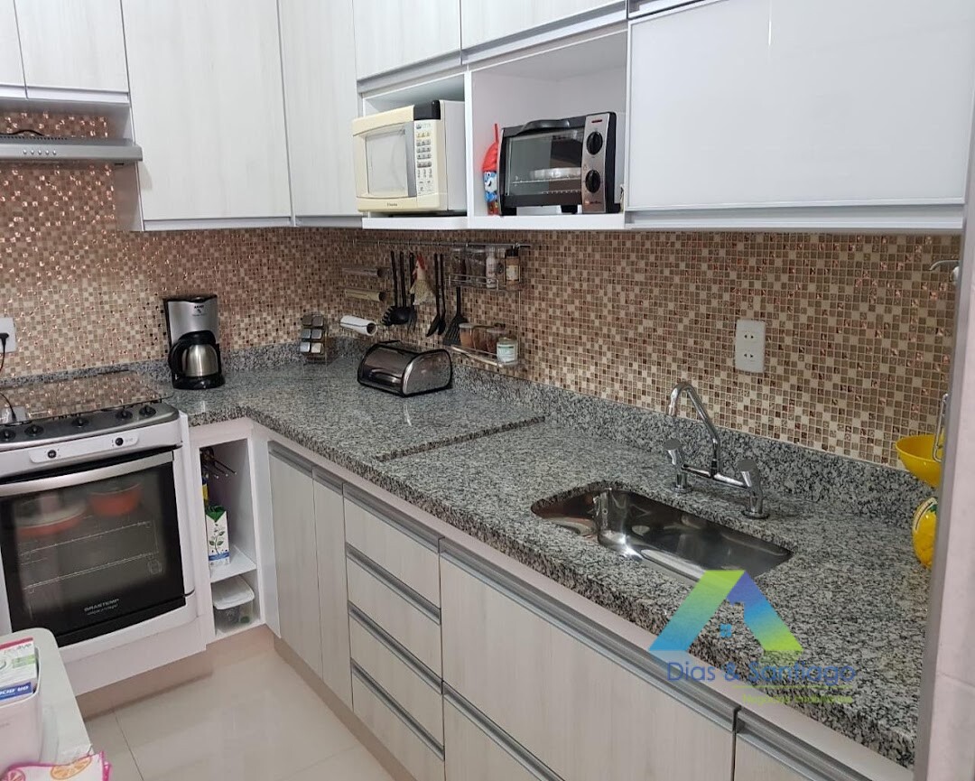 Apartamento à venda com 3 quartos, 77m² - Foto 1