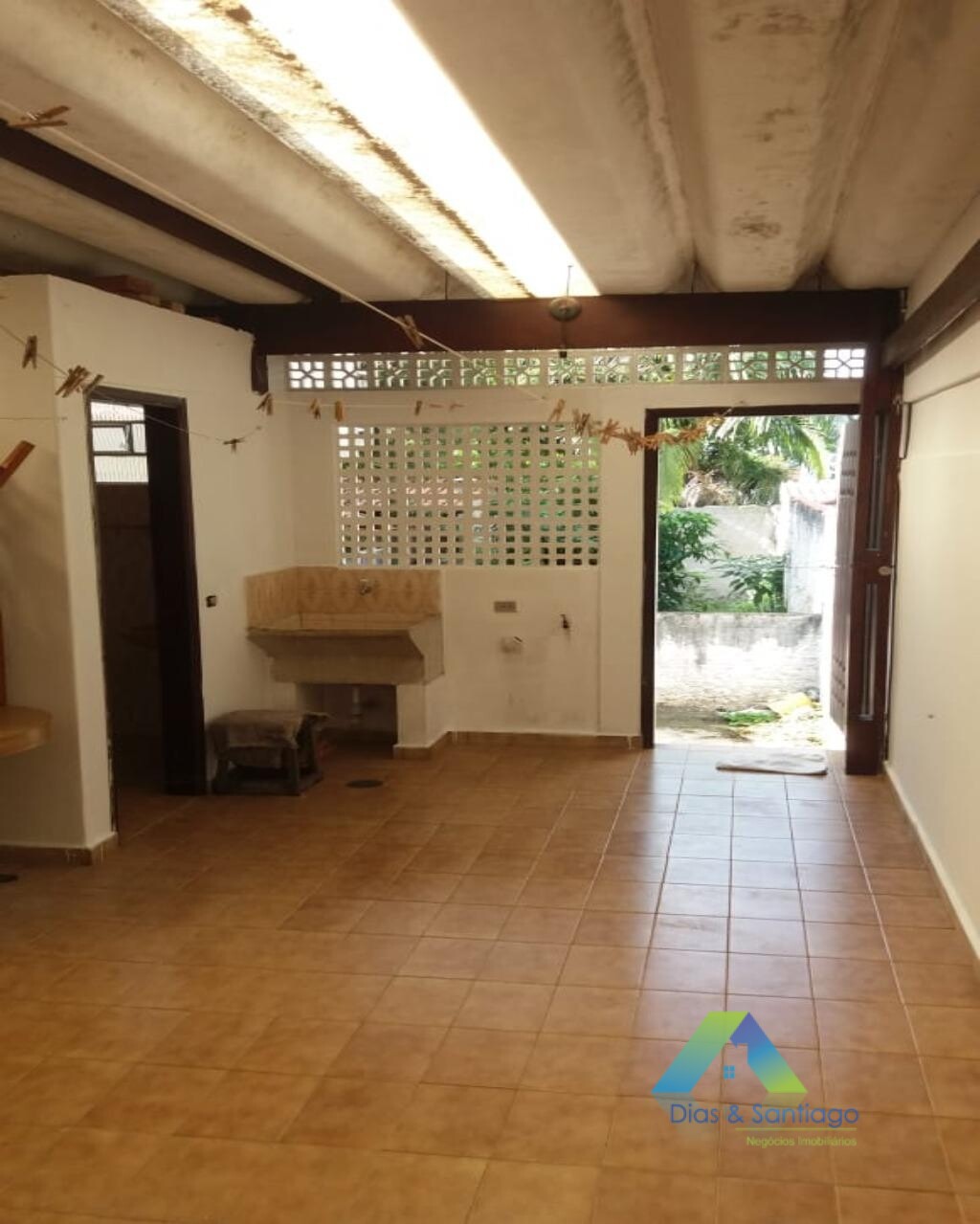 Casa à venda com 2 quartos, 100m² - Foto 17