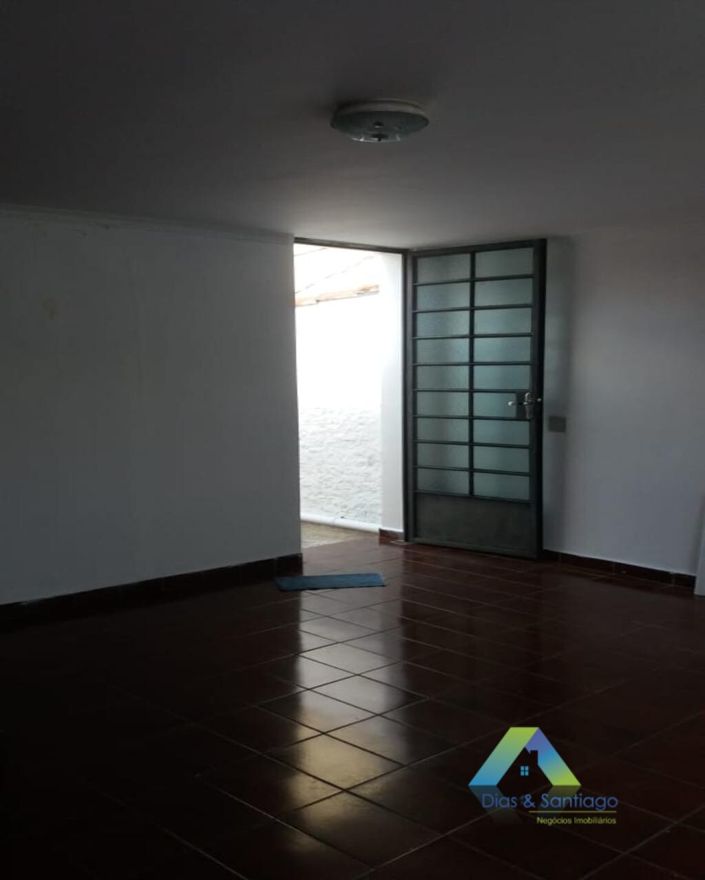 Casa à venda com 2 quartos, 100m² - Foto 3