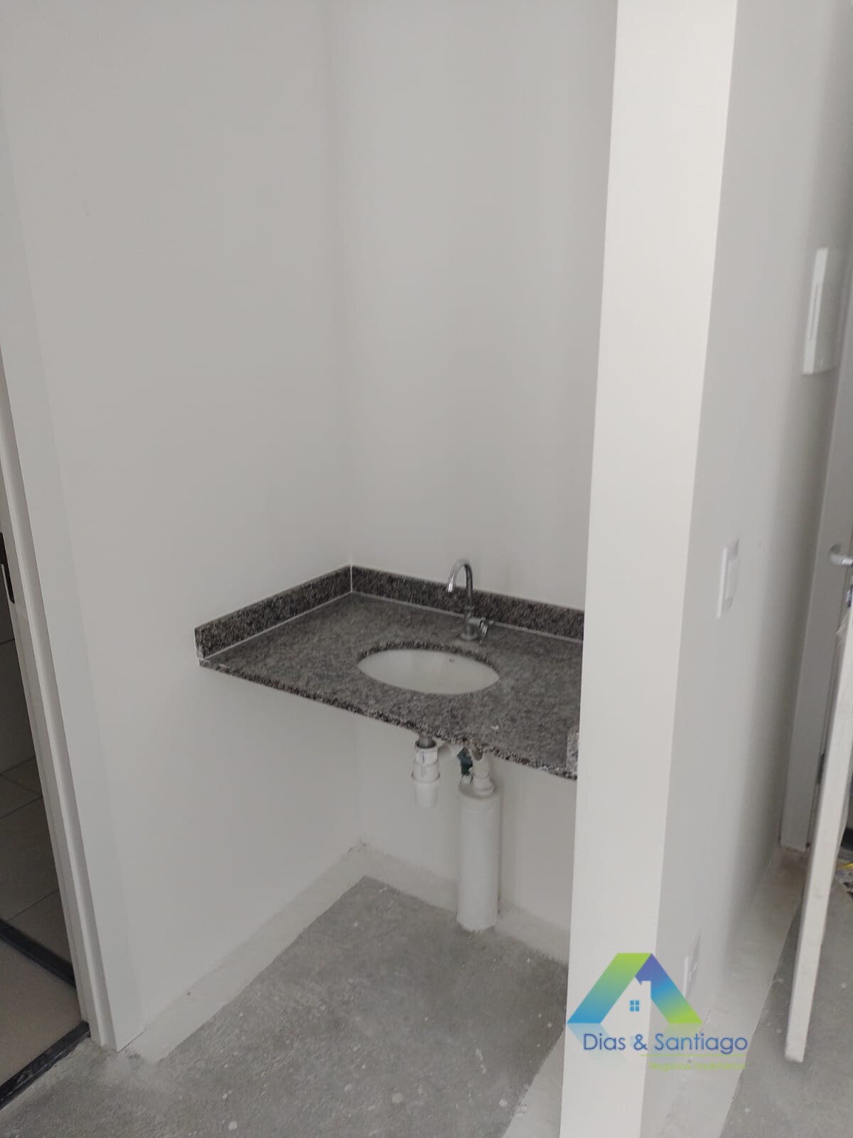 Apartamento à venda com 2 quartos, 37m² - Foto 24