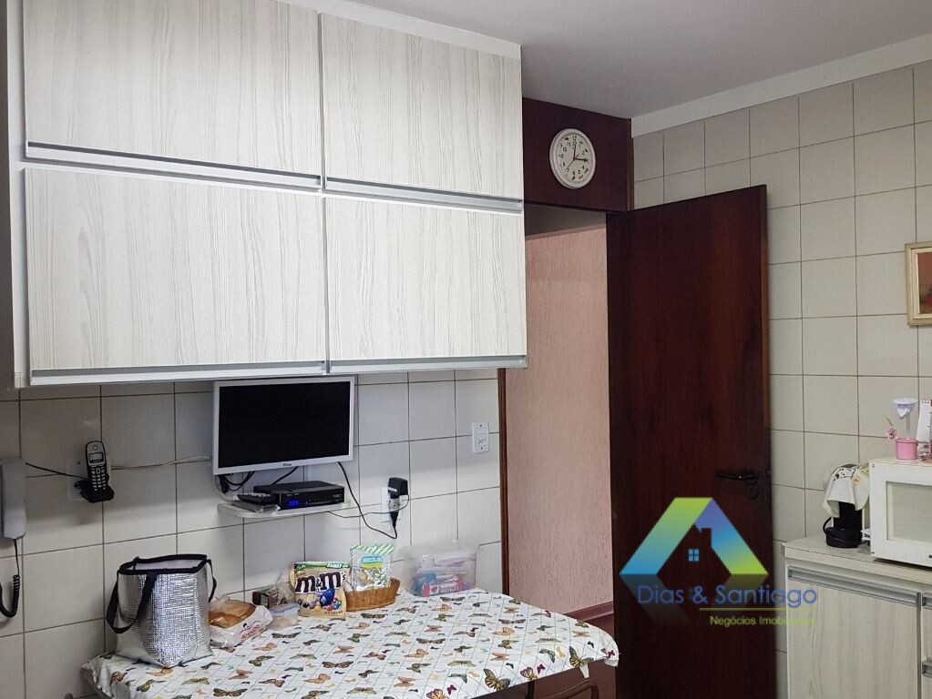 Apartamento à venda com 3 quartos, 110m² - Foto 3