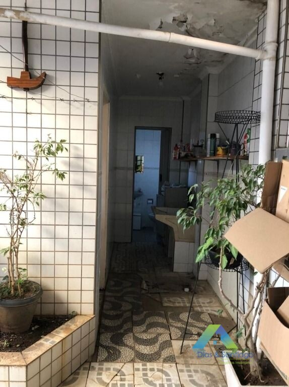 Sobrado à venda com 3 quartos, 310m² - Foto 32