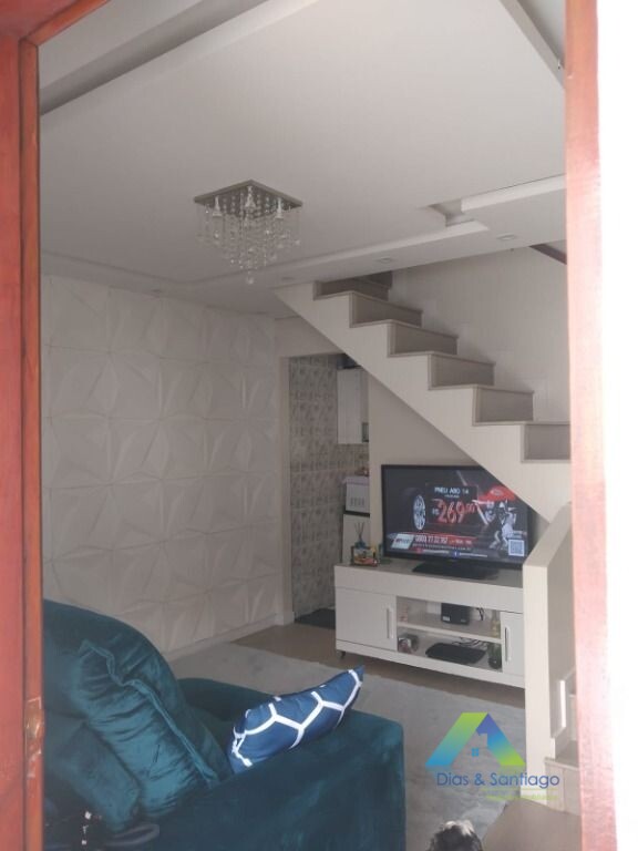 Sobrado à venda com 2 quartos, 47m² - Foto 1