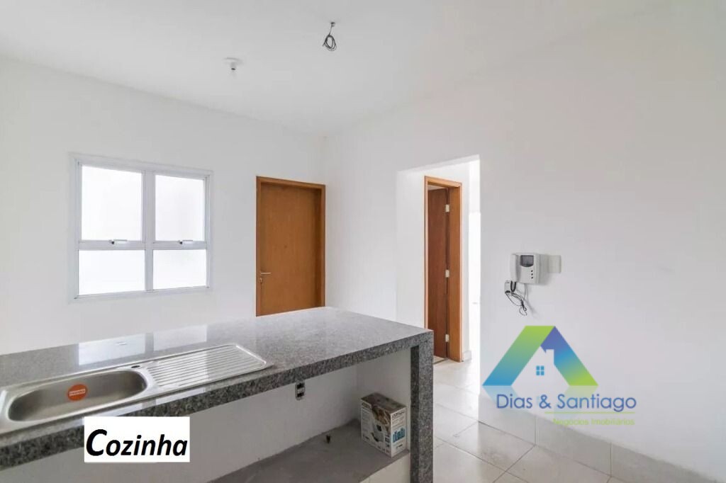 Sobrado à venda com 3 quartos, 200m² - Foto 4