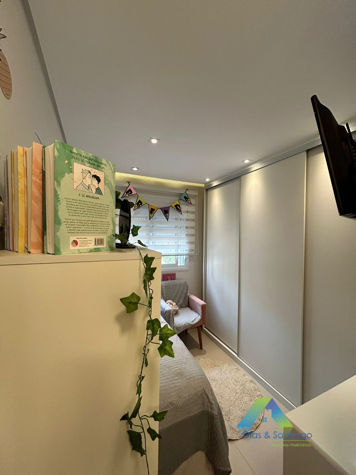 Apartamento à venda com 2 quartos, 75m² - Foto 10