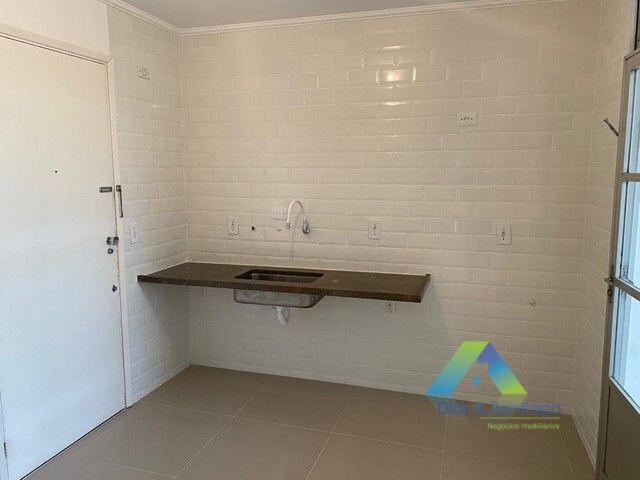 Apartamento à venda com 4 quartos, 97m² - Foto 2