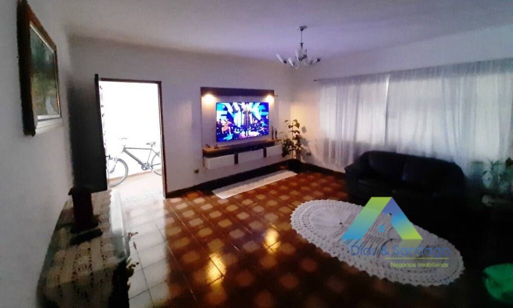 Casa à venda com 3 quartos, 150m² - Foto 1