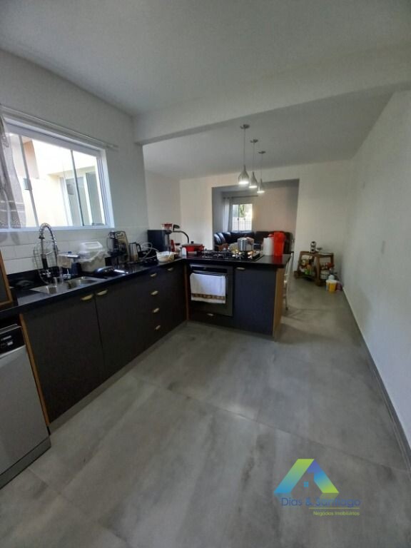 Casa à venda com 3 quartos, 225m² - Foto 15