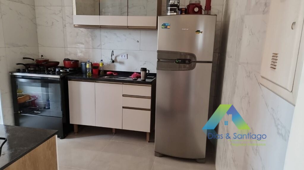 Apartamento à venda com 2 quartos, 70m² - Foto 2