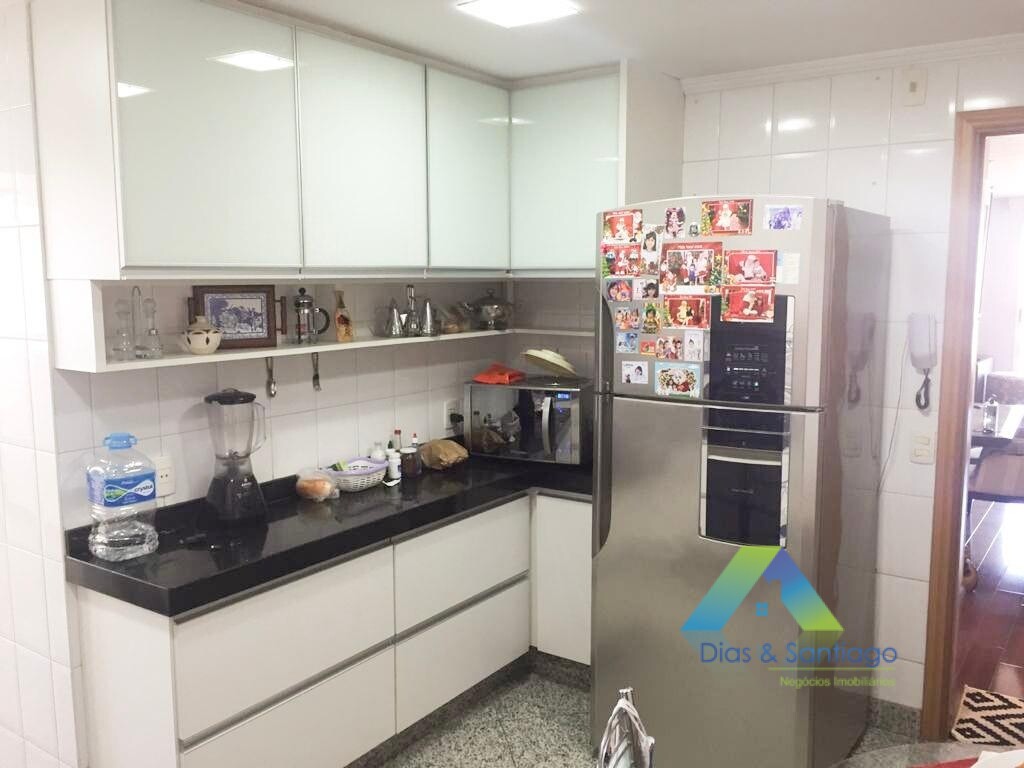 Apartamento à venda com 3 quartos, 140m² - Foto 5