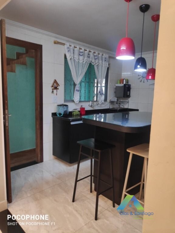 Casa à venda com 2 quartos, 120m² - Foto 2