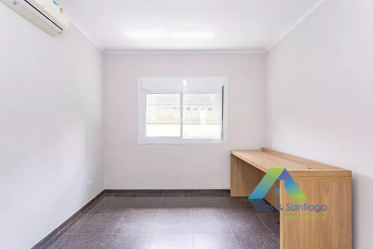 Casa para alugar com 3 quartos, 294m² - Foto 15