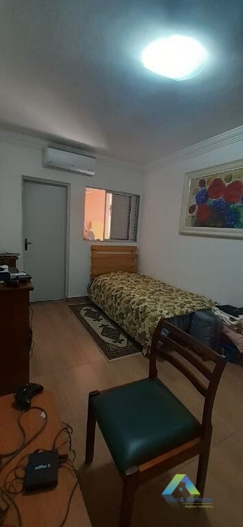 Sobrado à venda com 4 quartos, 250m² - Foto 19