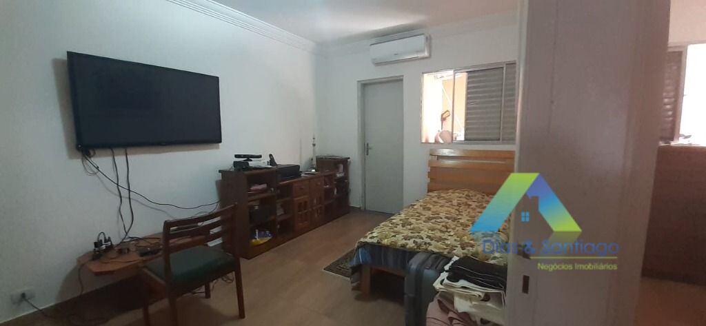 Sobrado à venda com 4 quartos, 250m² - Foto 17