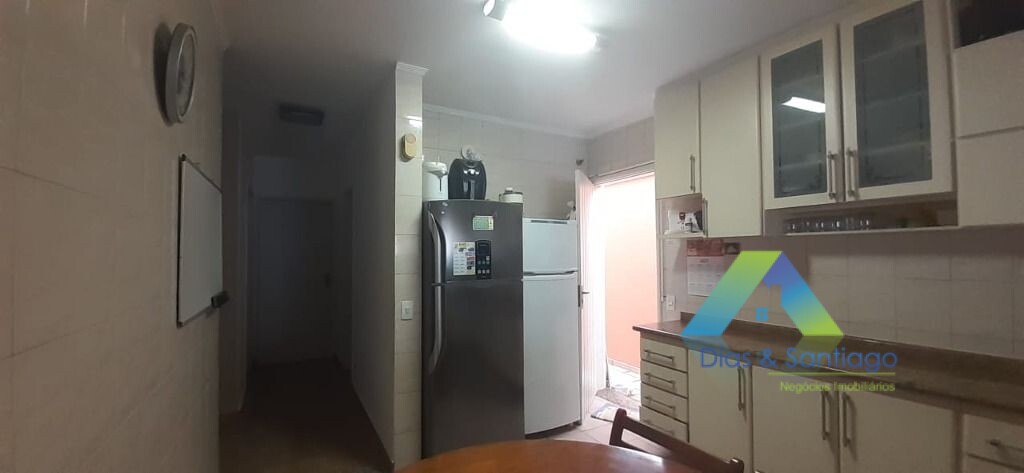 Sobrado à venda com 4 quartos, 250m² - Foto 10