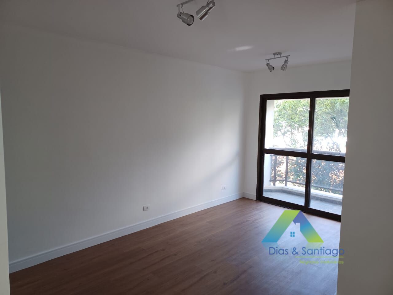 Apartamento para alugar com 4 quartos, 96m² - Foto 1