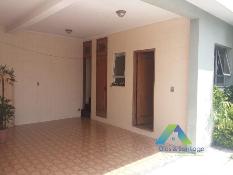 Casa à venda com 4 quartos, 450m² - Foto 4