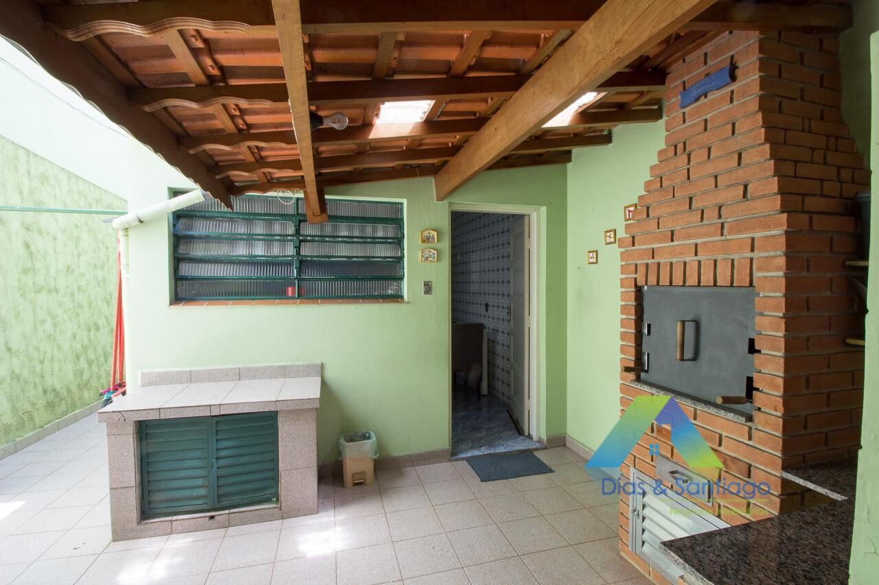 Casa à venda com 3 quartos, 235m² - Foto 20