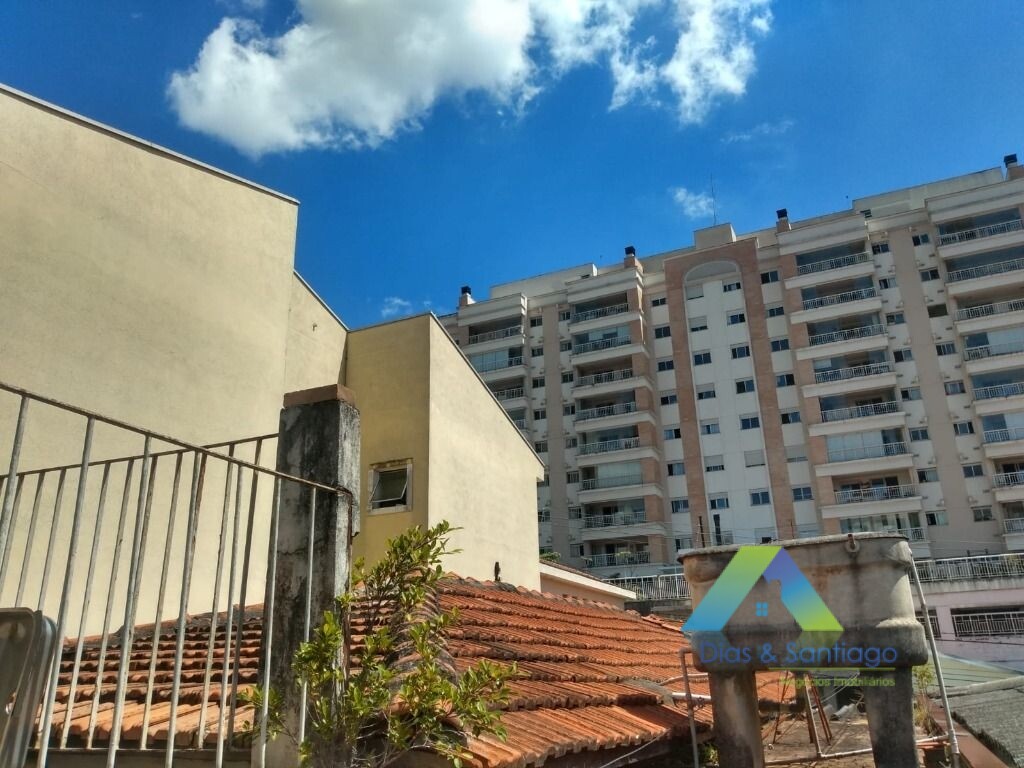 Casa à venda com 3 quartos, 200m² - Foto 2