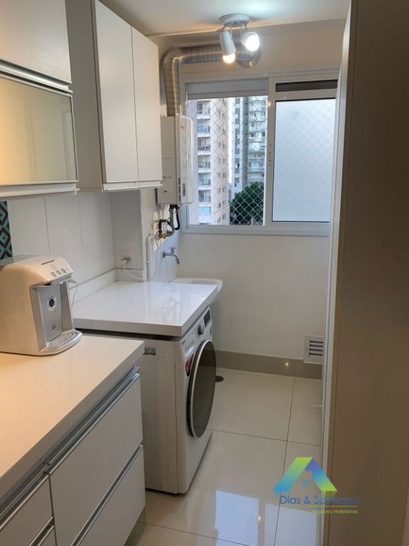 Apartamento à venda com 2 quartos, 64m² - Foto 4