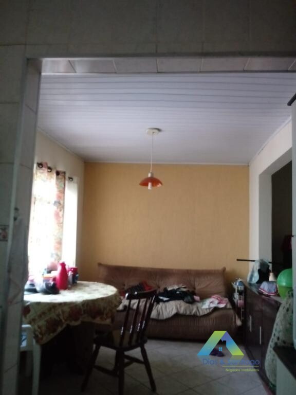 Sobrado à venda com 3 quartos, 160m² - Foto 1