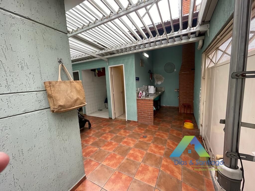 Sobrado à venda com 3 quartos, 260m² - Foto 32