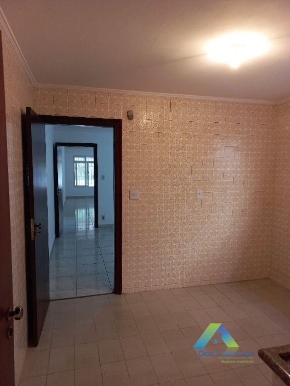 Sobrado à venda com 3 quartos, 230m² - Foto 13